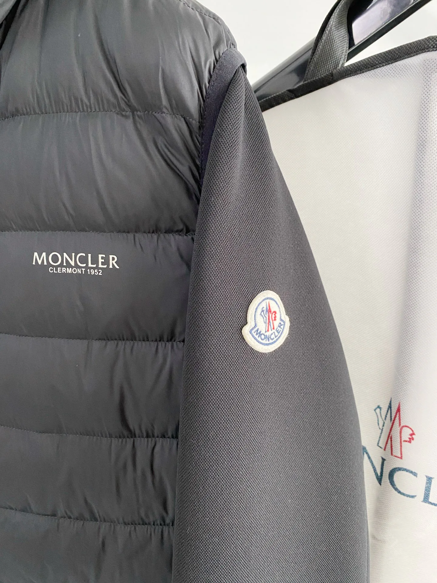 Men's Jackets And Down Jackets MONCLER 18510171
