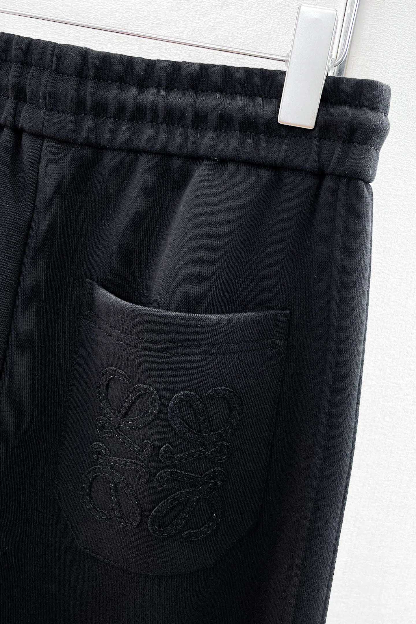 Men's Trousers LOEWE 18345672