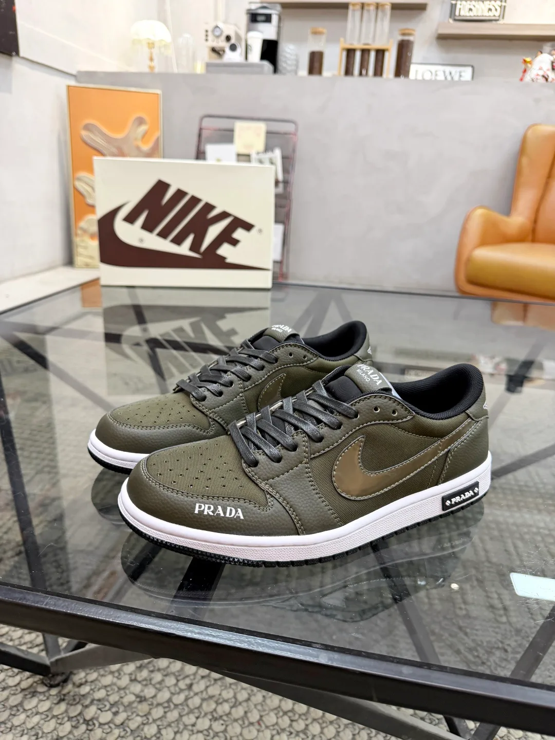 Men's Sneakers PRADA 18449099