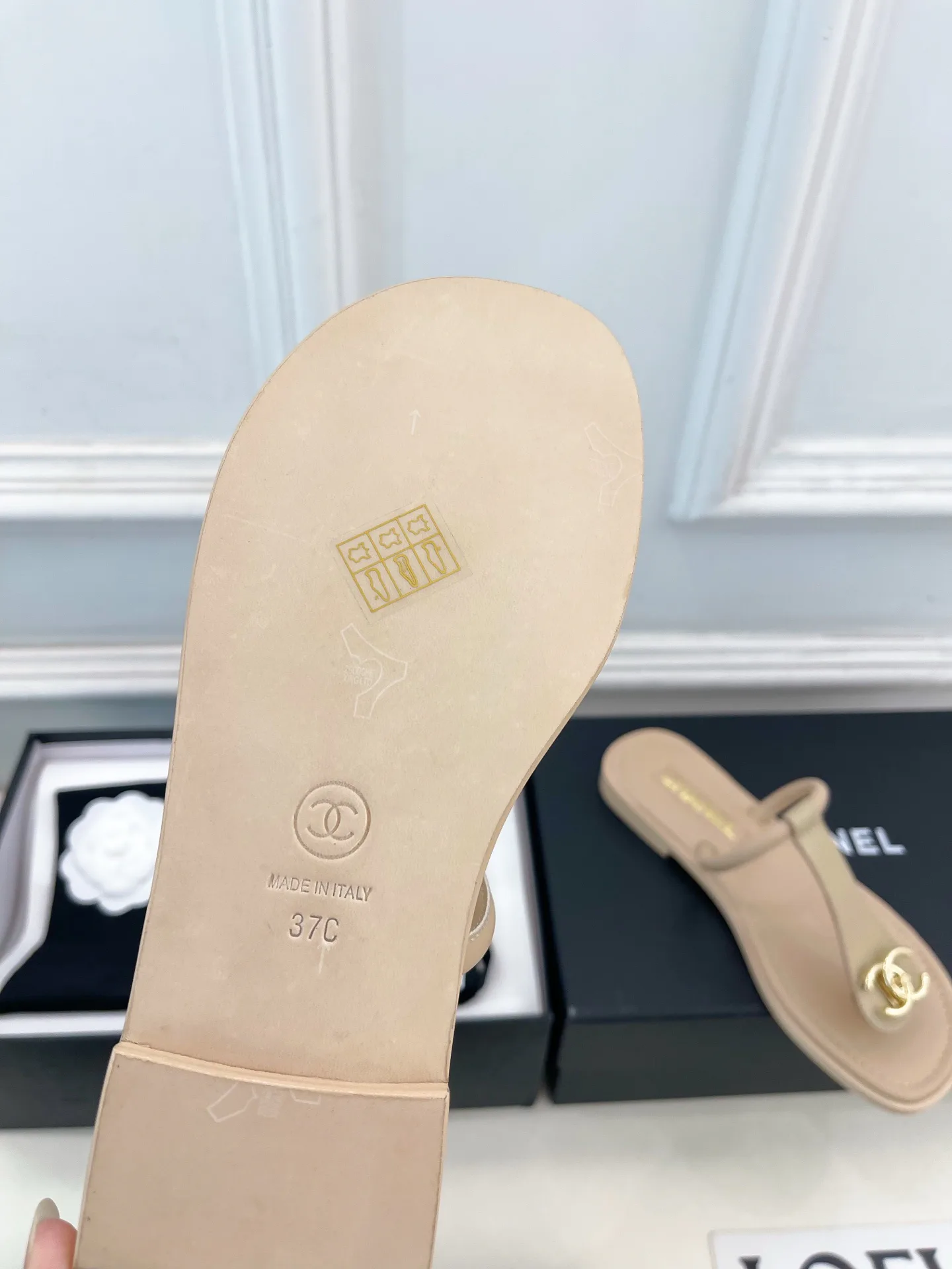 Women's Flip-Flops CHANEL 17506918
