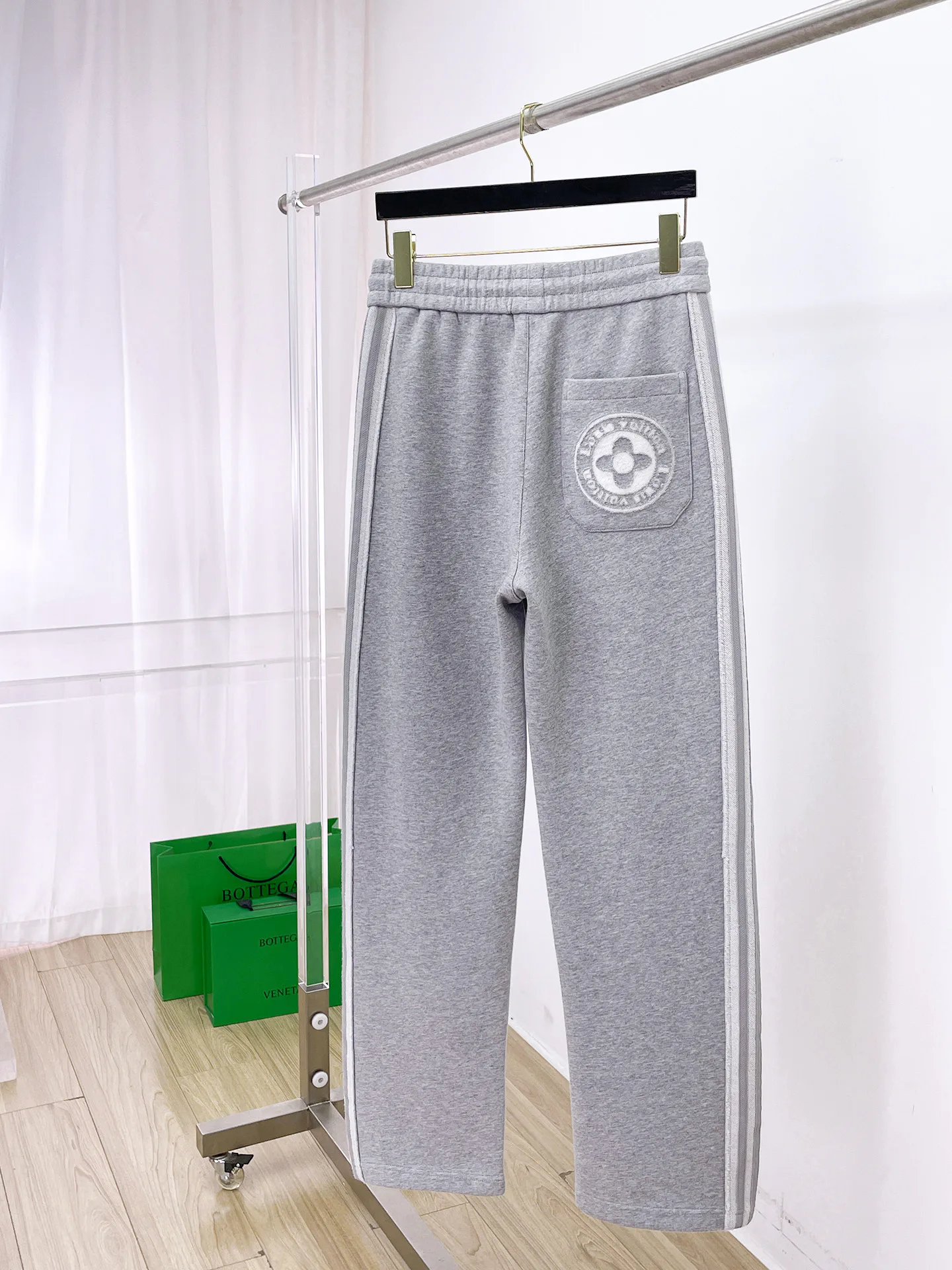 Men's Trousers LOUIS VUITTON 18399361