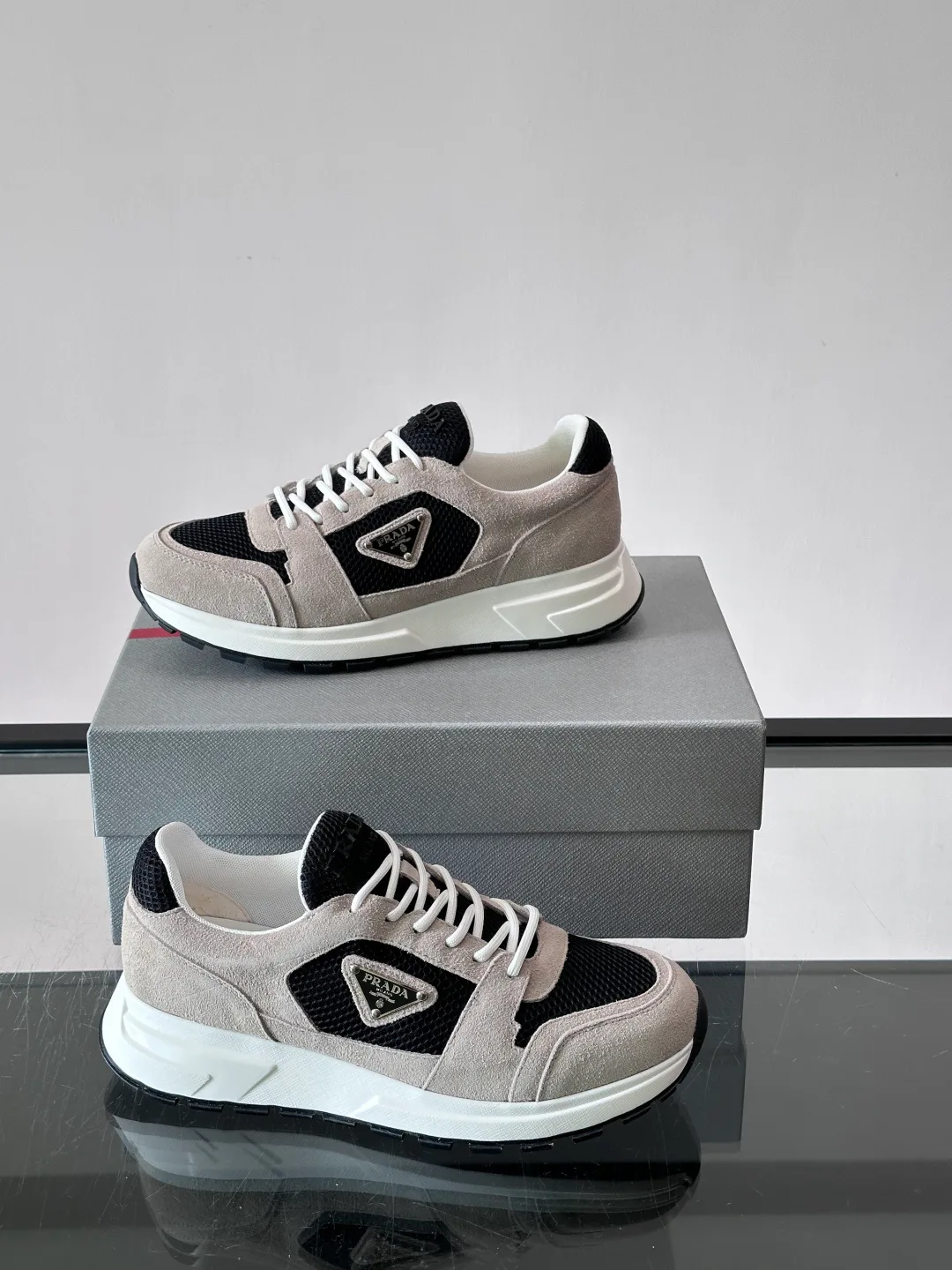 Women's Sneakers PRADA 18102647