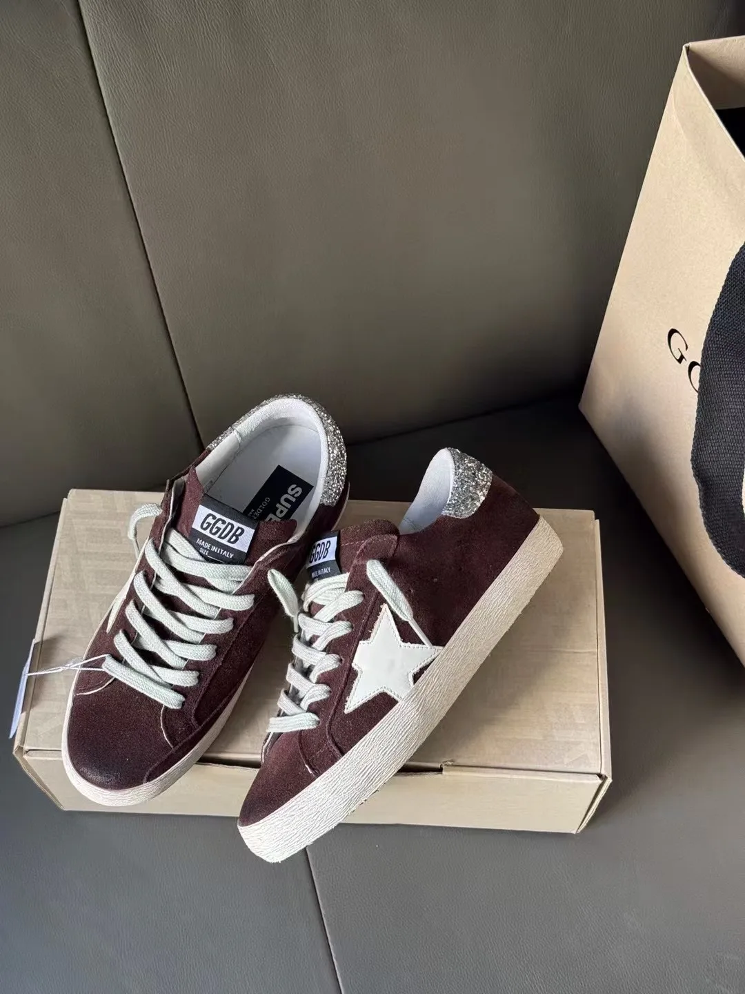 Women's Sneakers GOLDEN GOOSE 18265603