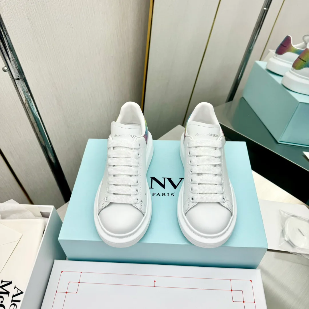 Women's Sneakers ALEXANDER MCQUEEN 18011234
