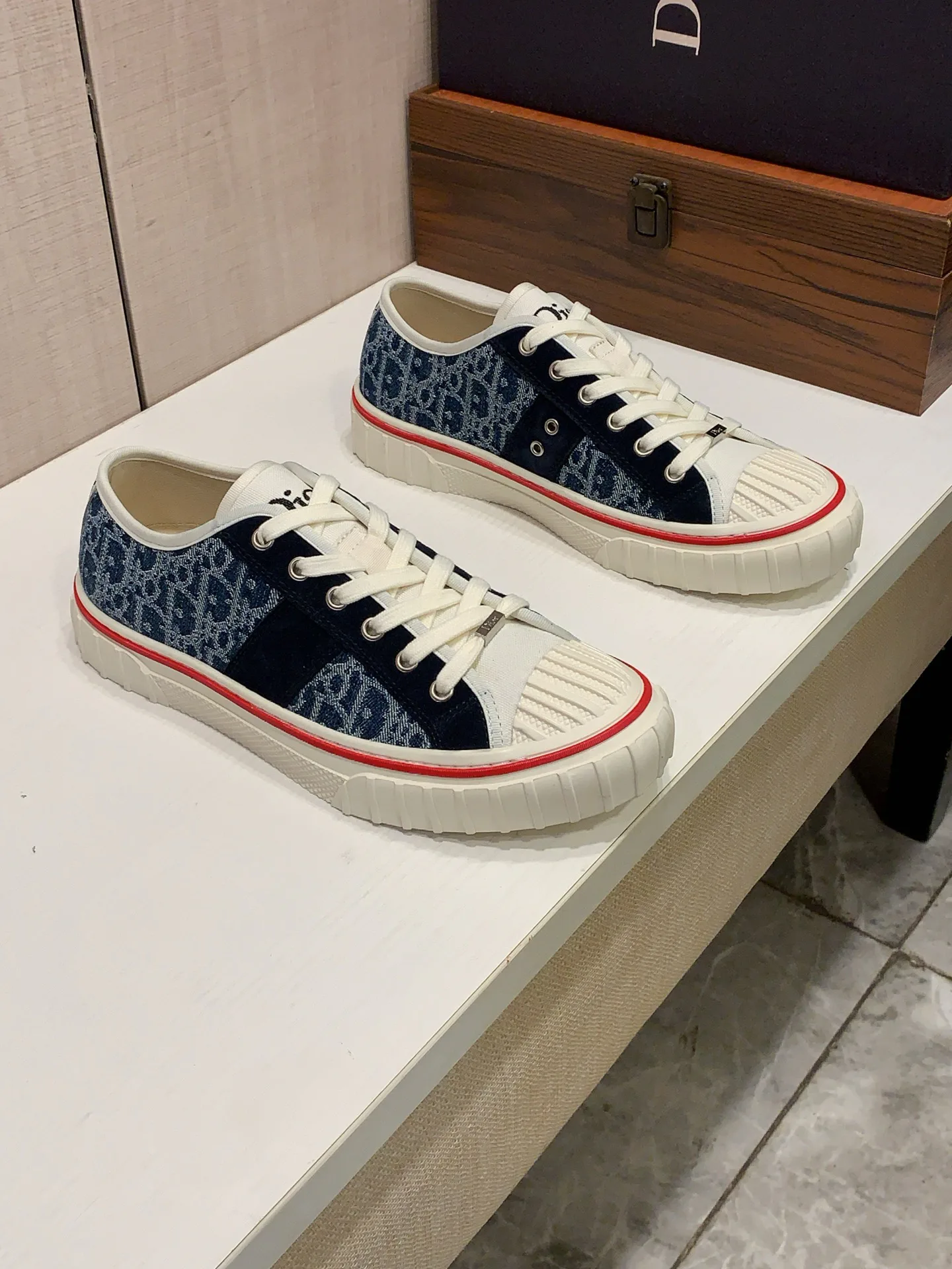 Women's Sneakers CHRISTIAN DIOR 18247724