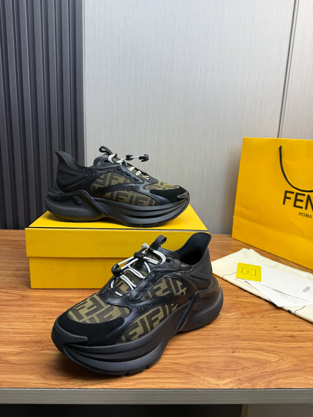 Men's Sneakers FENDI 17955201