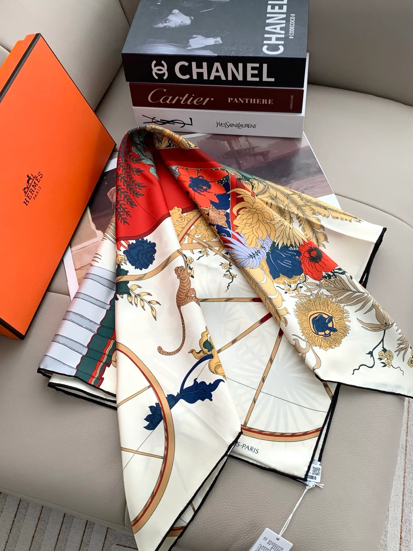 Silk Scarves HERMES 18476558