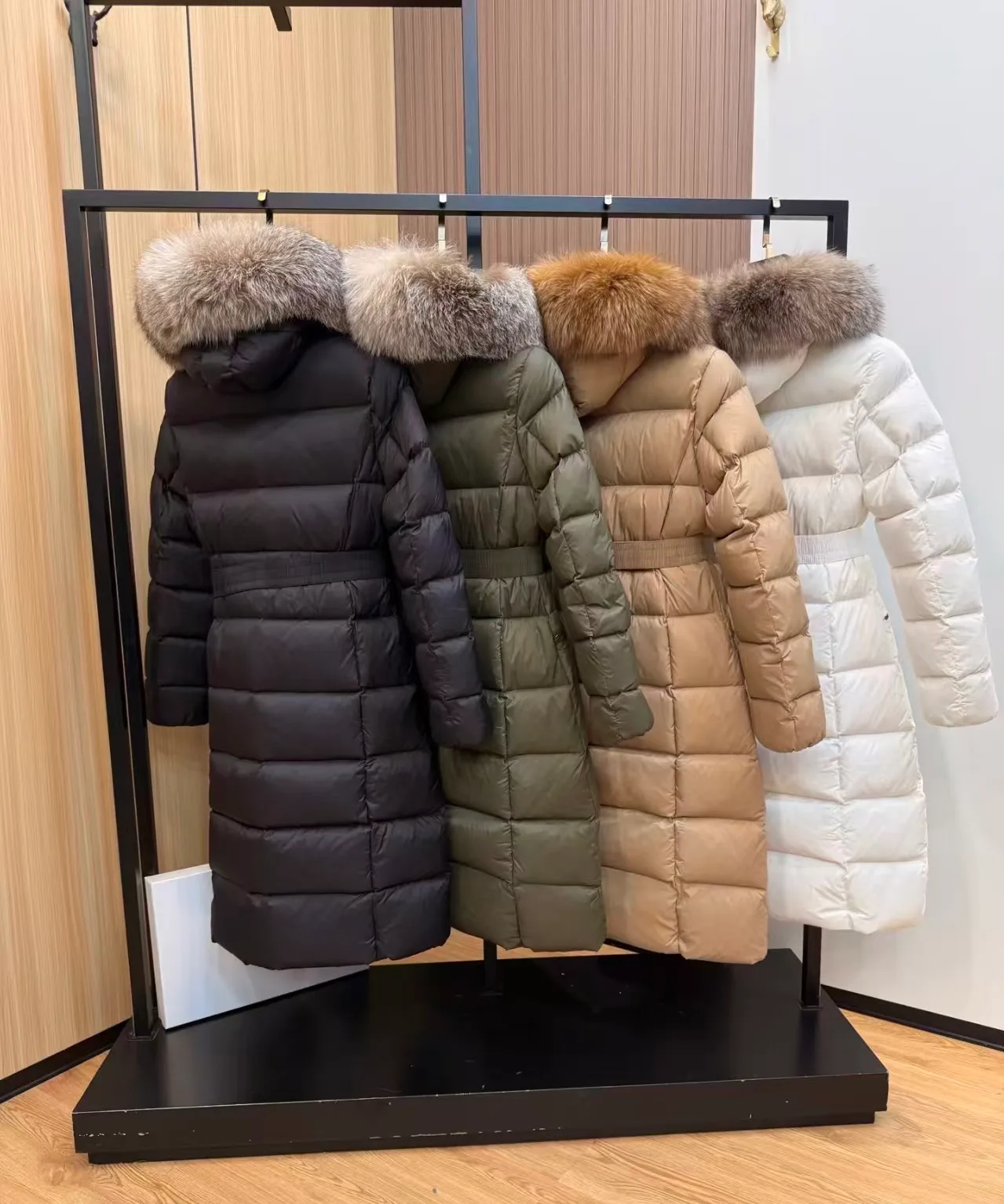 Women's Jackets And Down Jackets MONCLER 17964503