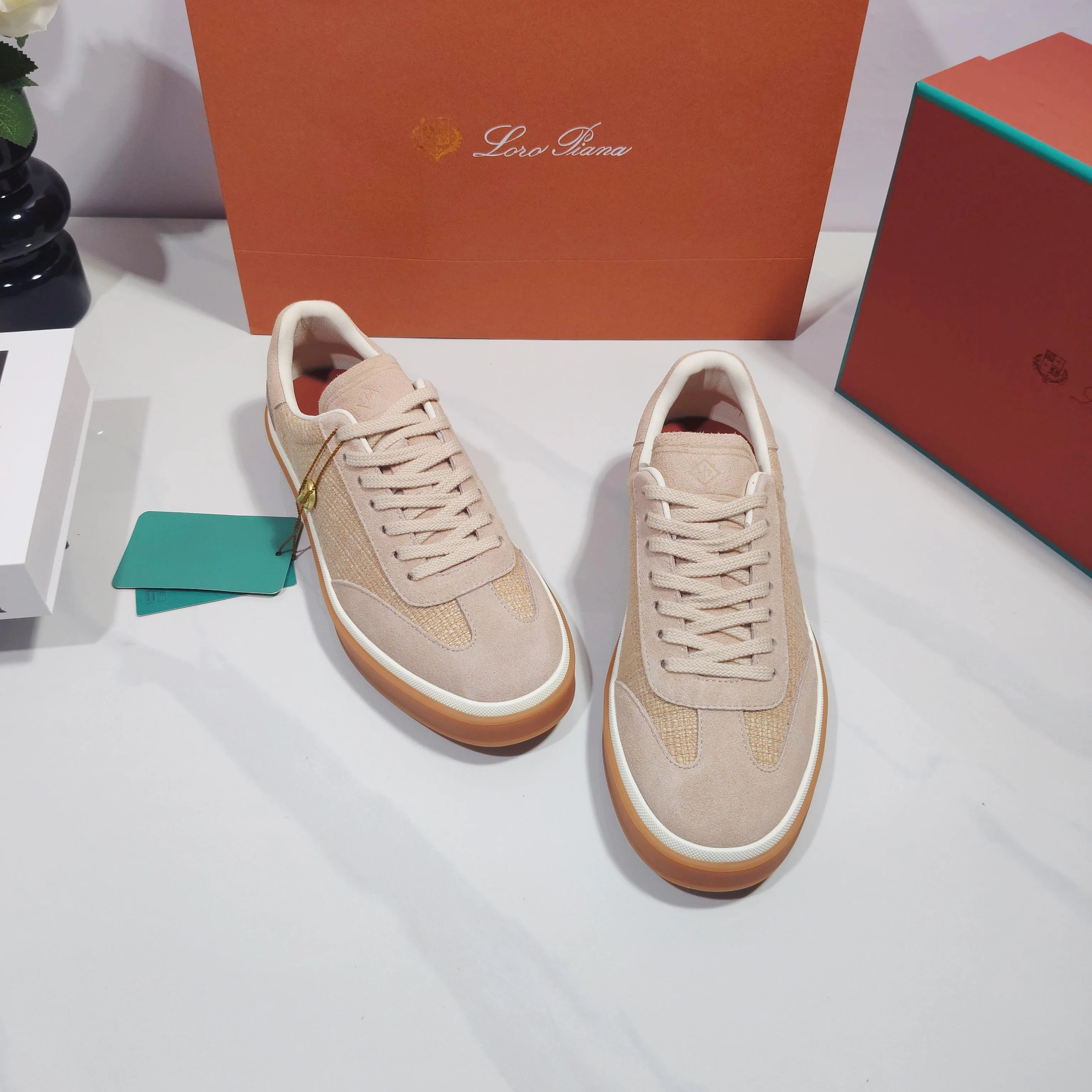 Women's Sneakers LORO PIANA 17961936