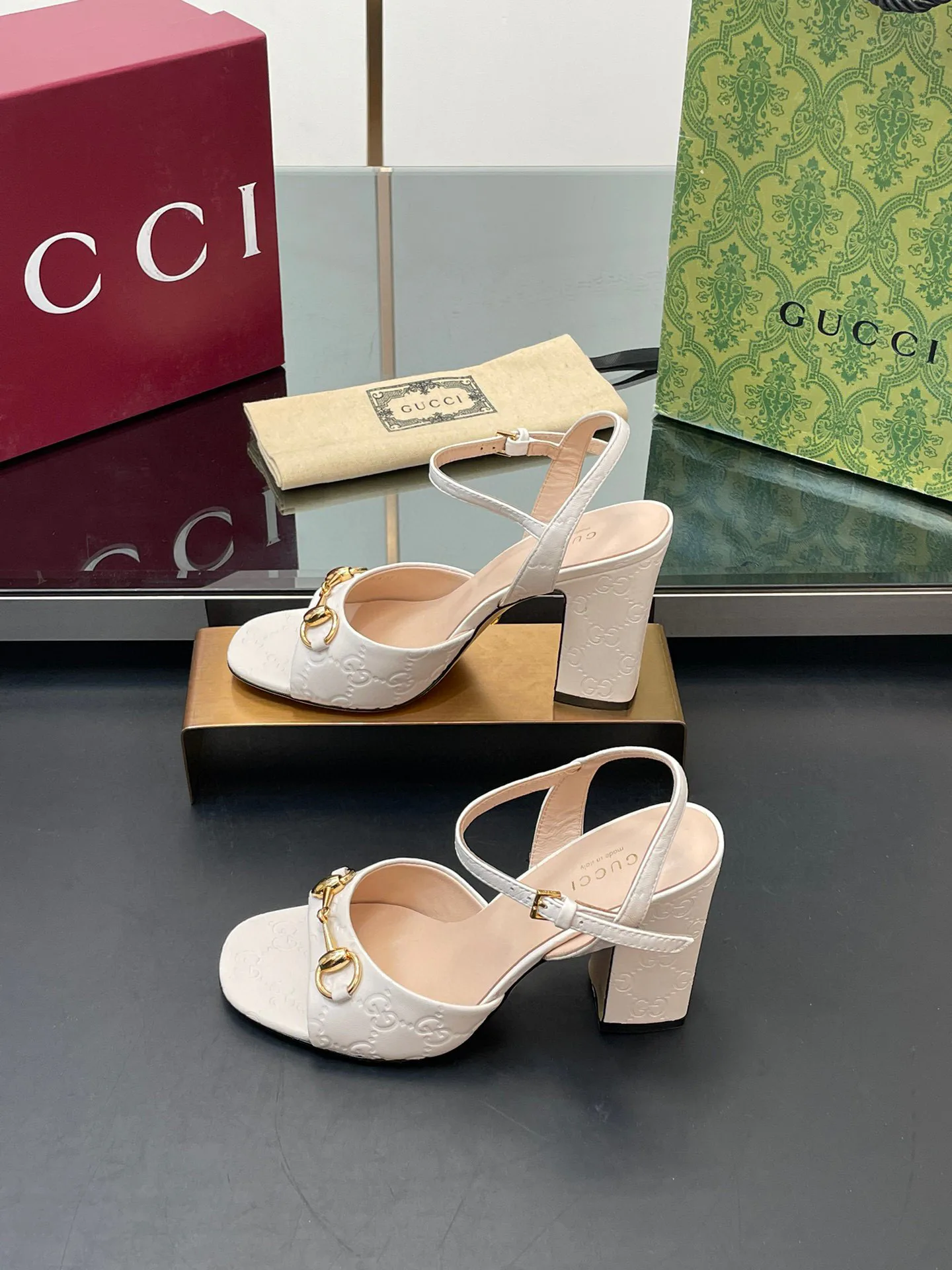 Women's Open-Toe Sandals GUCCI 17614709