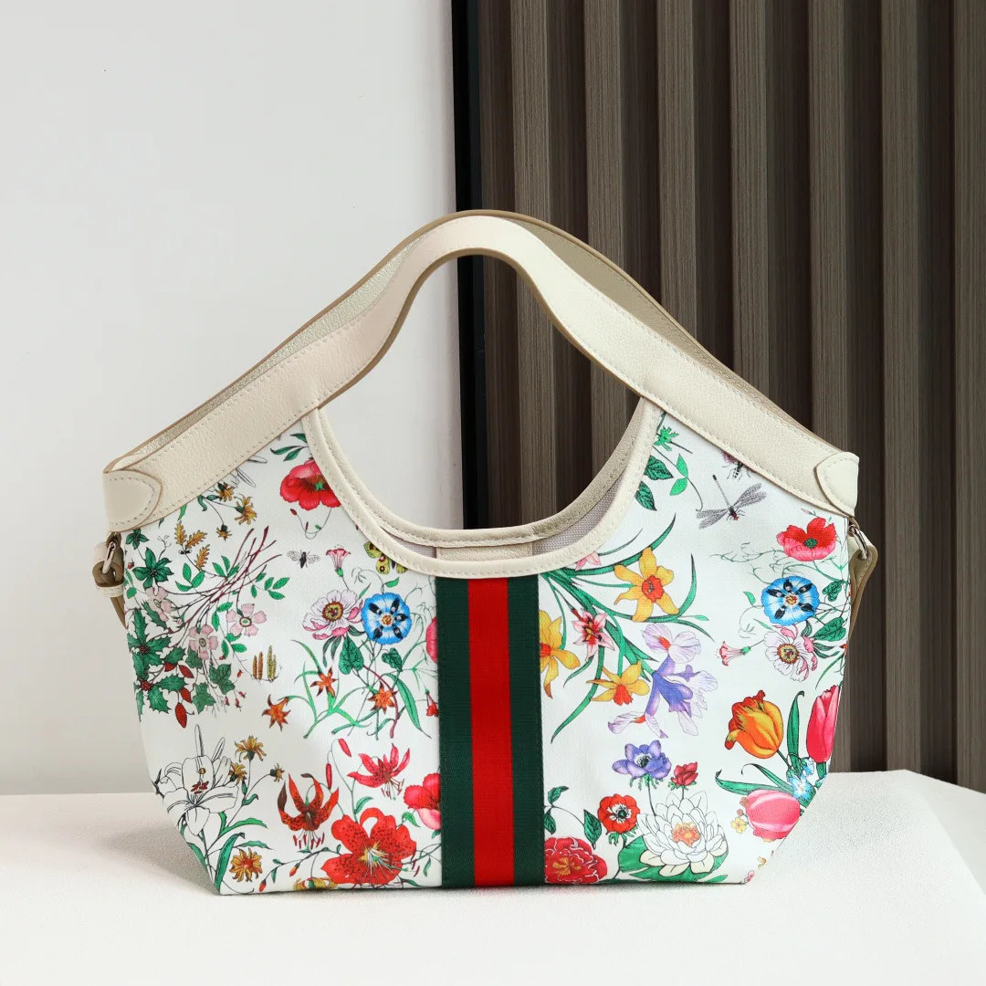 Women's Classic Handbags GUCCI 17574154