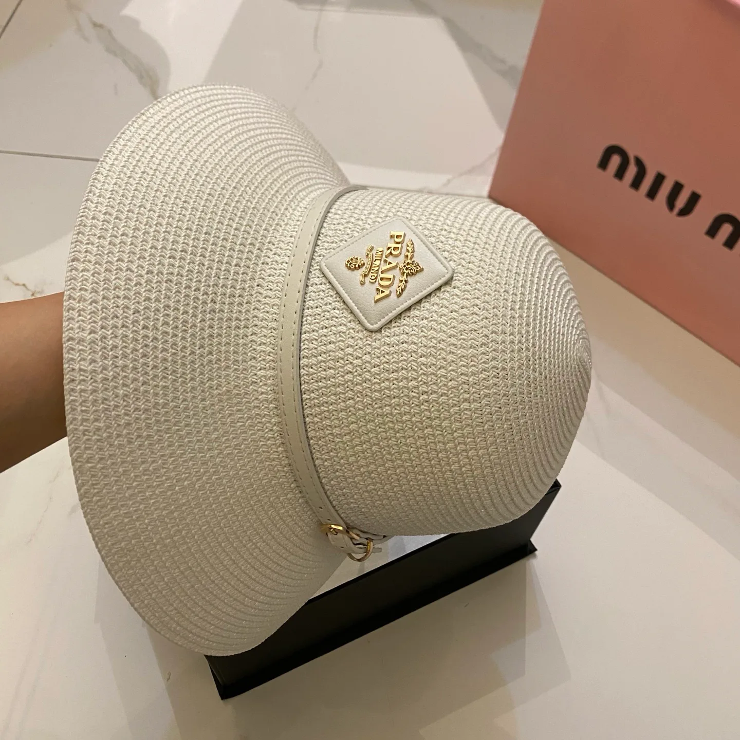 Hats PRADA 17498293