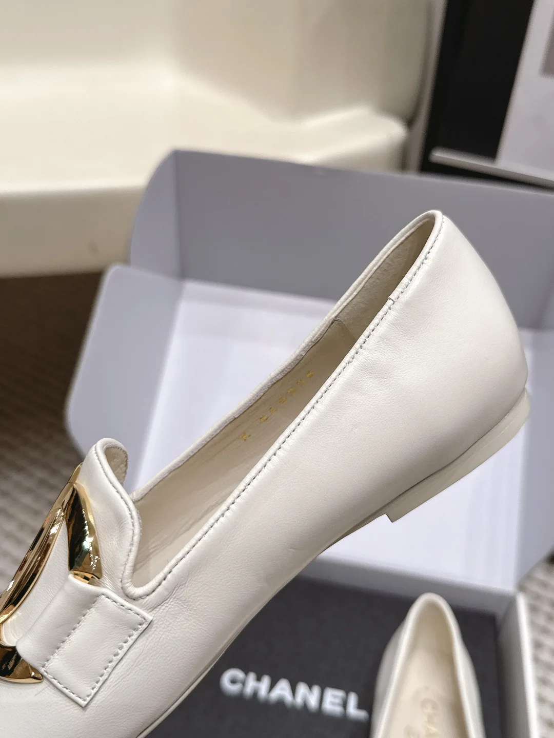 Women's Loafers And Moccasins CHANEL 17421361