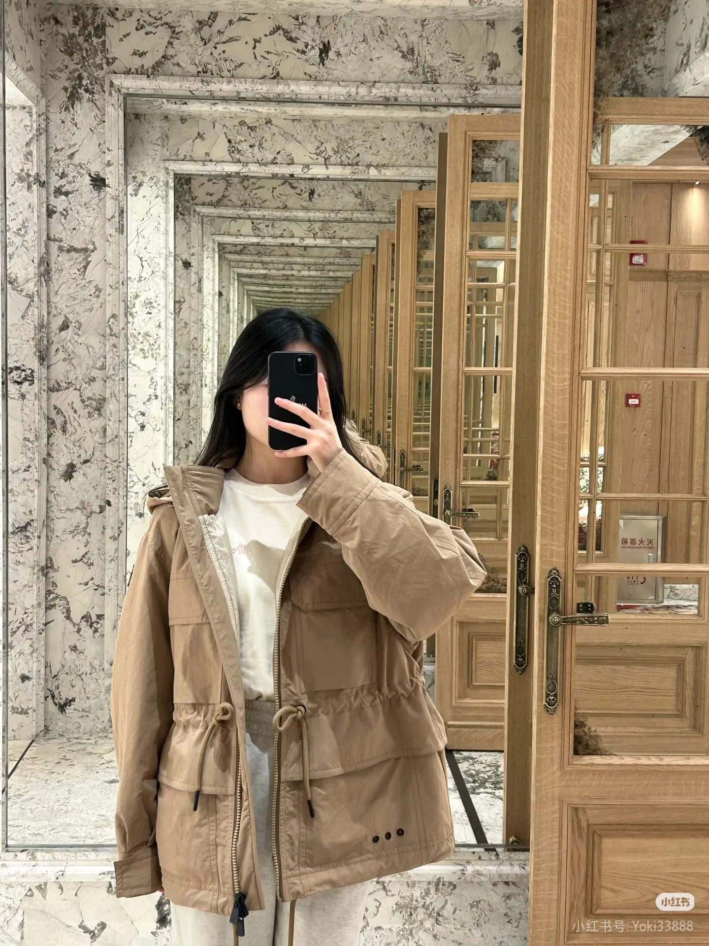 Women's Jackets And Down Jackets MONCLER 18044445