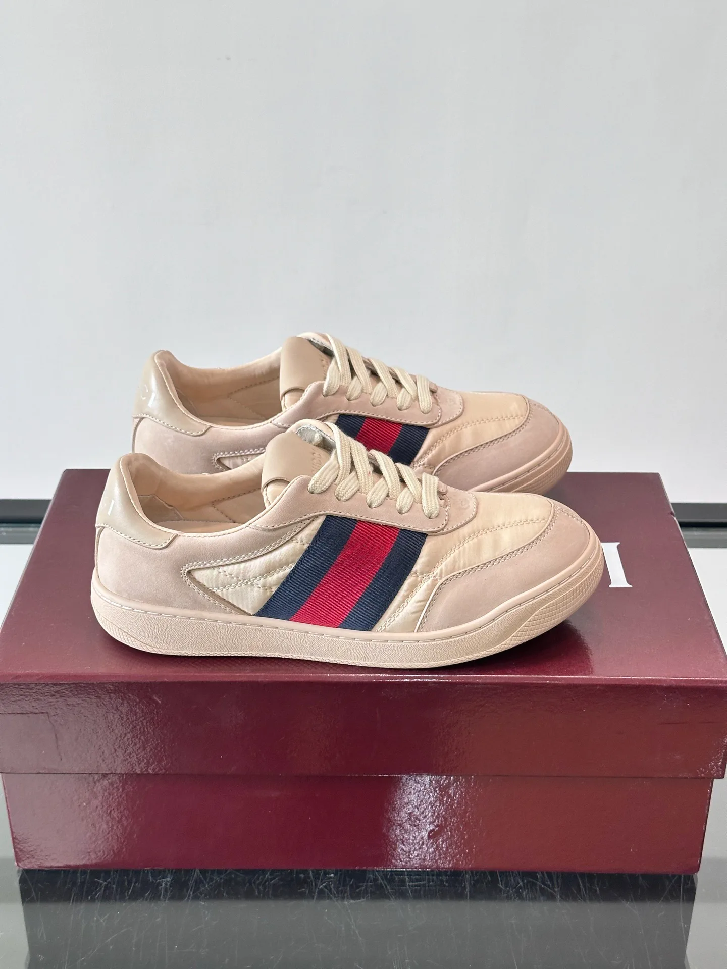 Women's Sneakers GUCCI 18102029