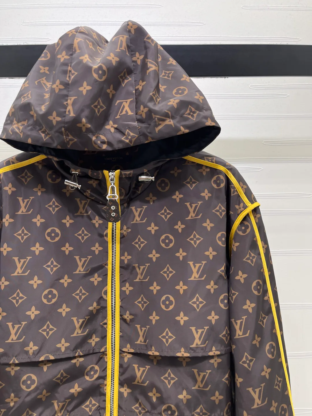 Women's Jackets And Down Jackets LOUIS VUITTON 18038738