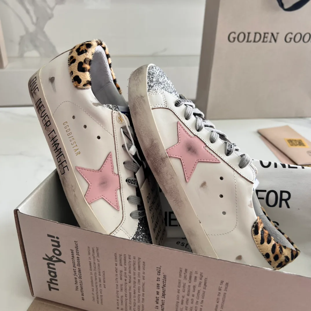 Women's Sneakers GOLDEN GOOSE 16995648