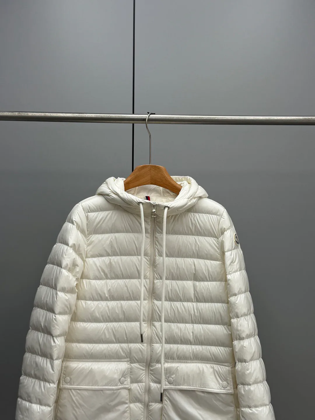 Women's Jackets And Down Jackets MONCLER 17897335