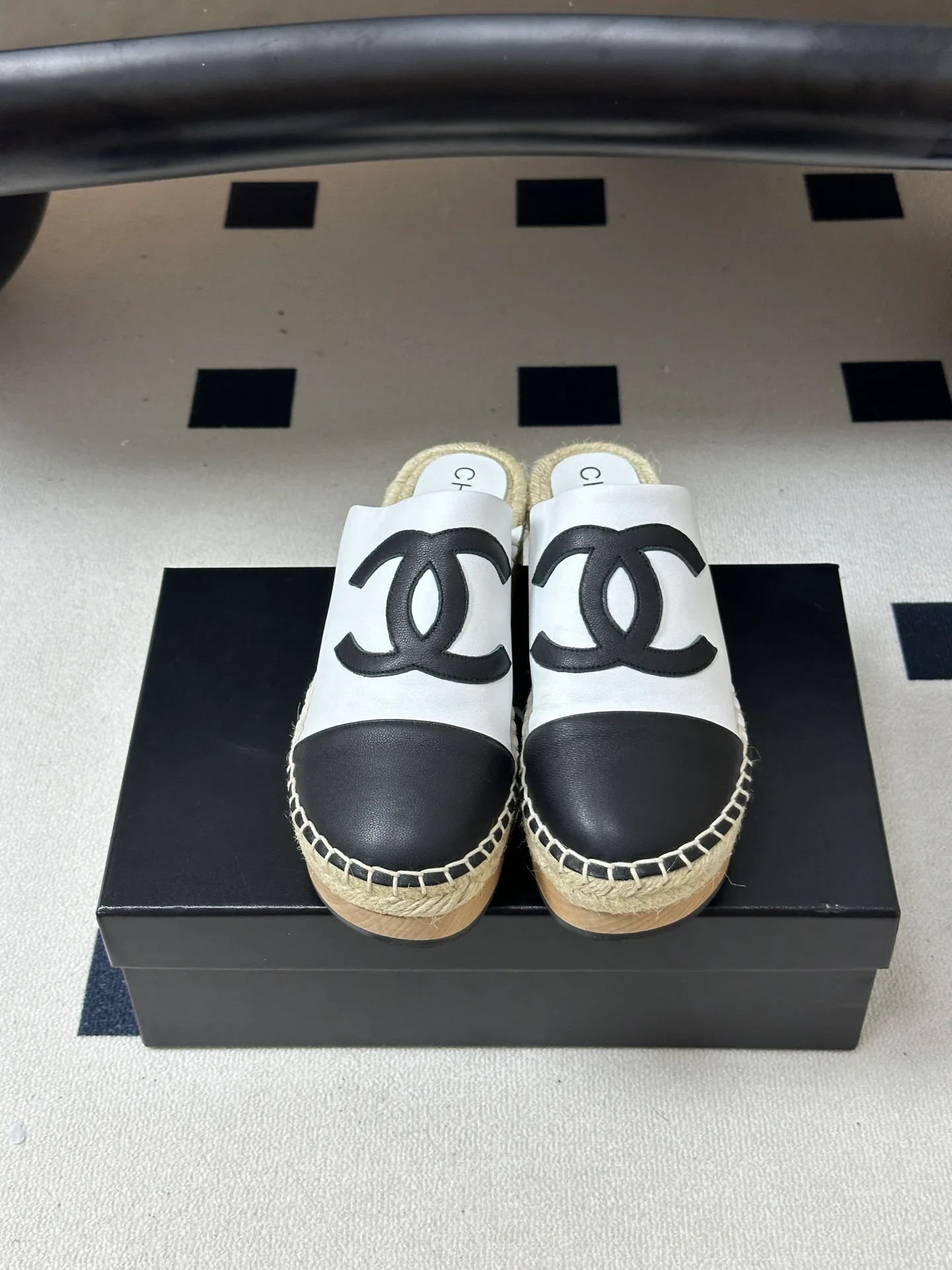 Women's Mules And Clogs CHANEL 18262070