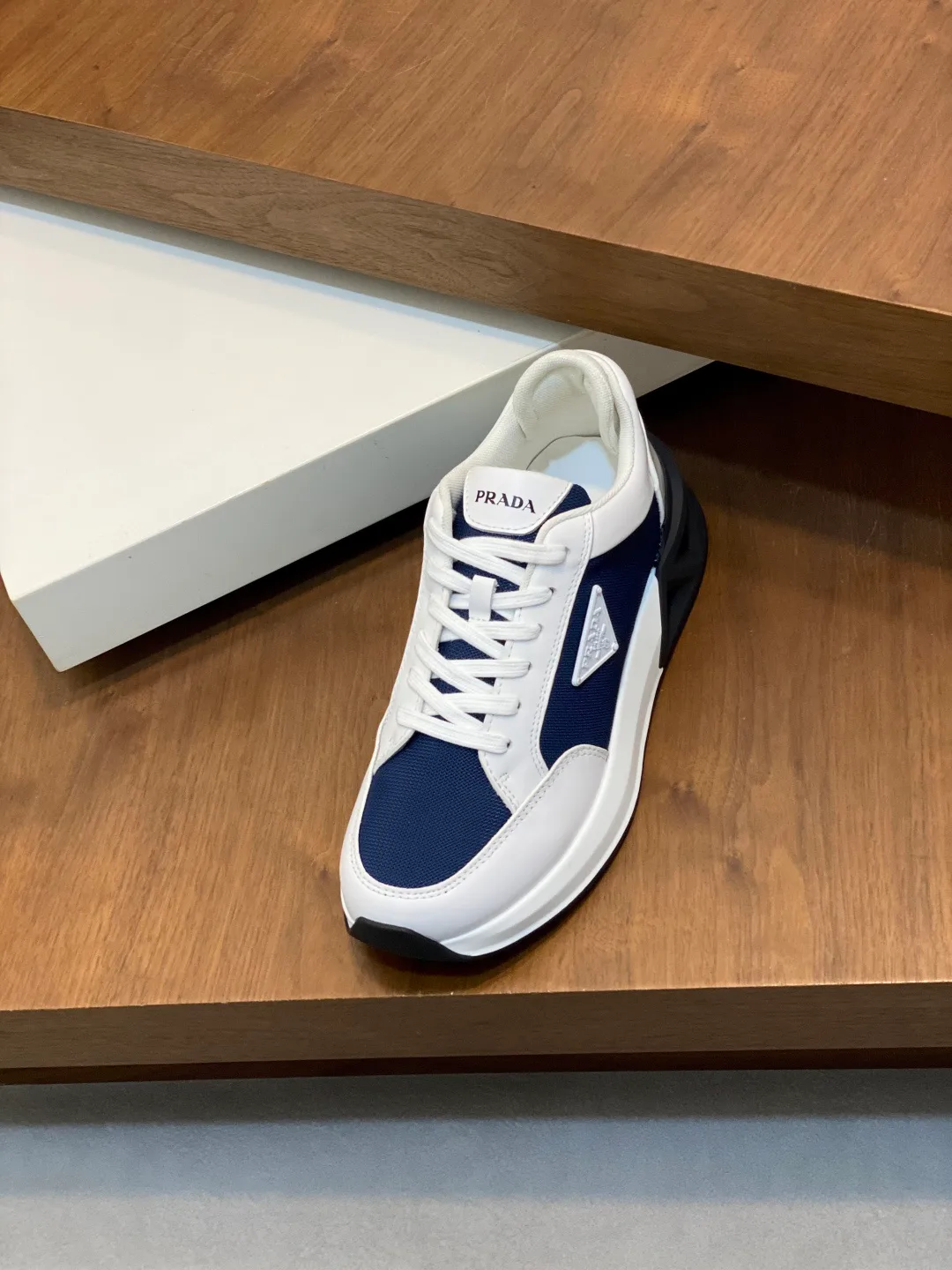 Men's Sneakers PRADA 18116627