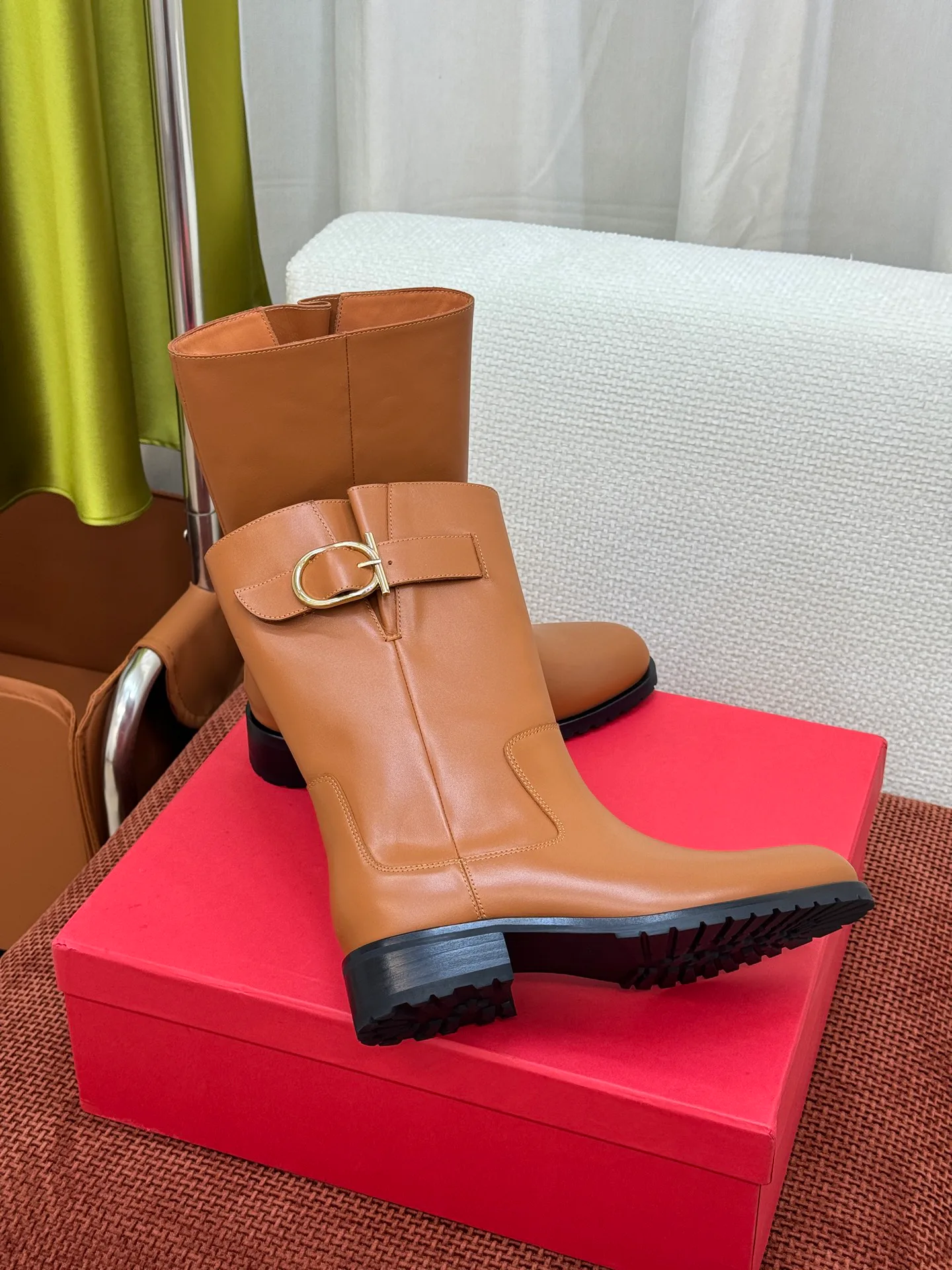 Women's Boots SALVATORE FERRAGAMO 18341973