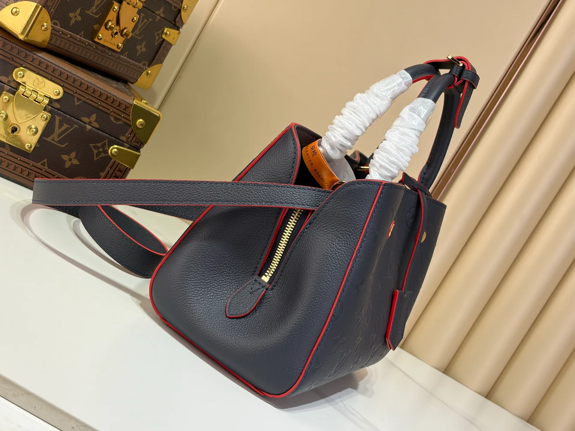 Women's Classic Handbags LOUIS VUITTON 18240327
