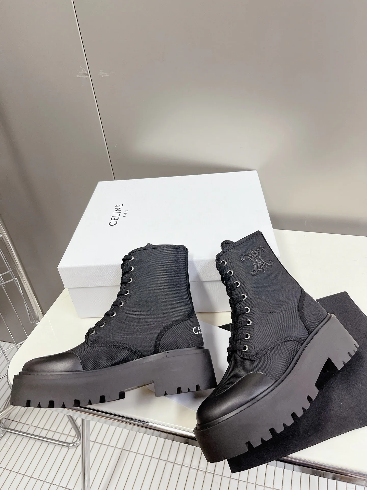 Women's Ankle Boots CELINE 18005924