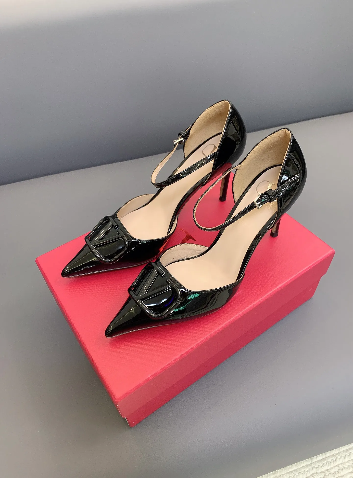 Women's Heels VALENTINO 17656640