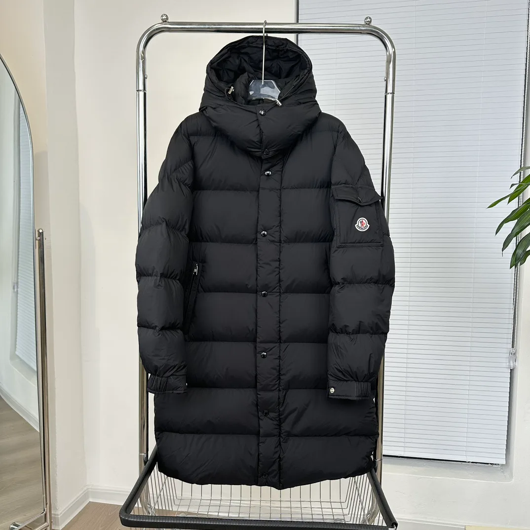 Women's Jackets And Down Jackets MONCLER 18415699
