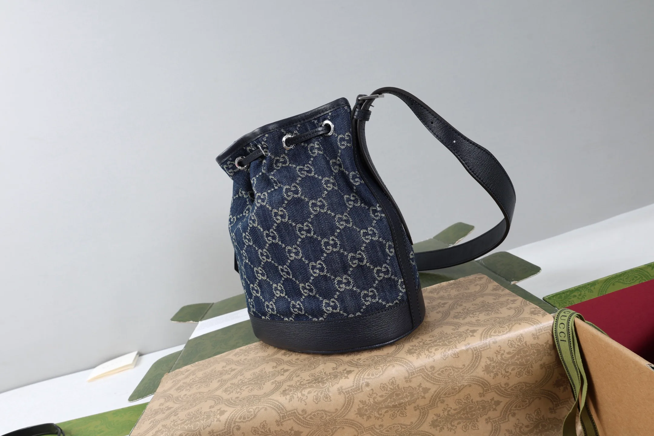 Women's Classic Handbags GUCCI 18065460