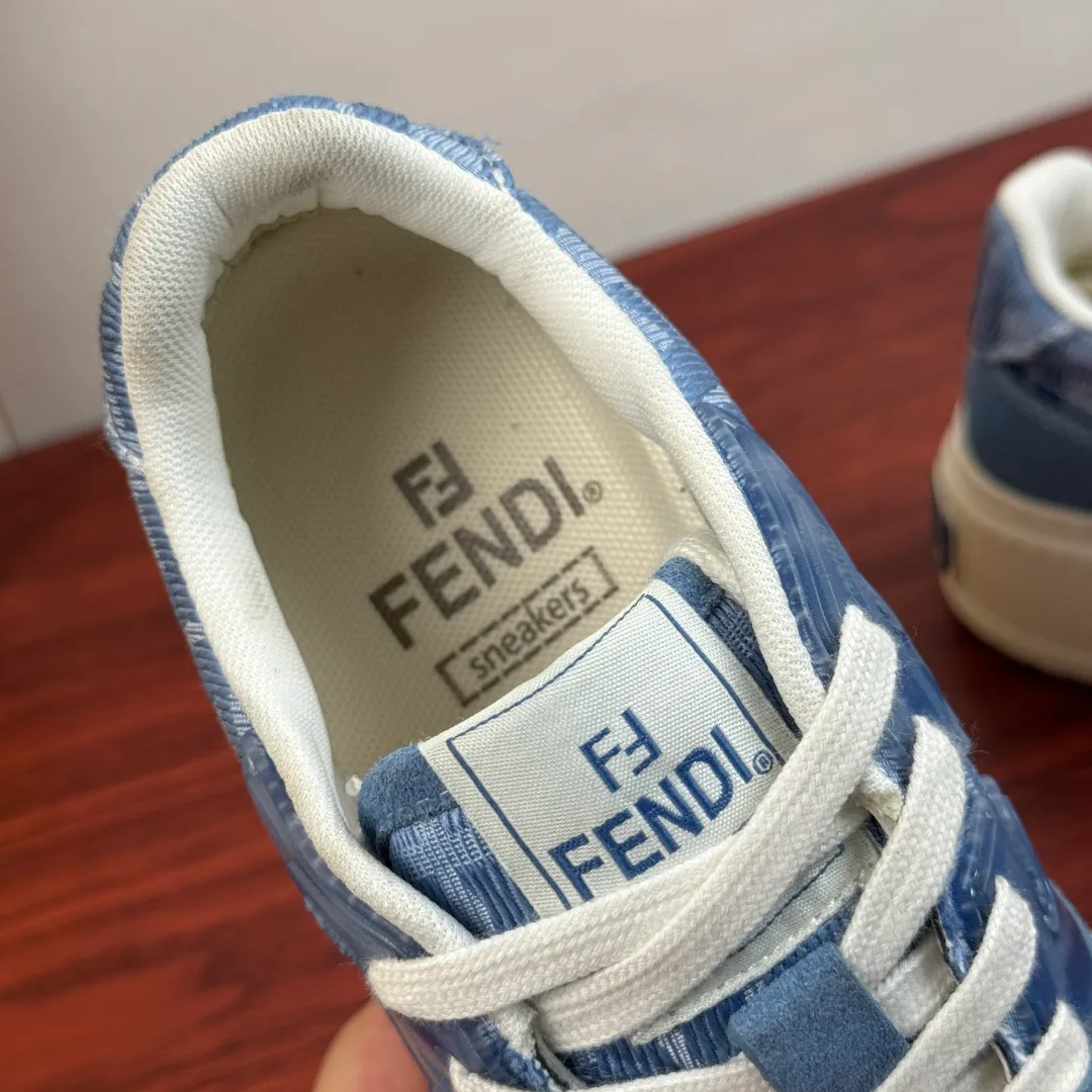 Women's Sneakers FENDI 18119031