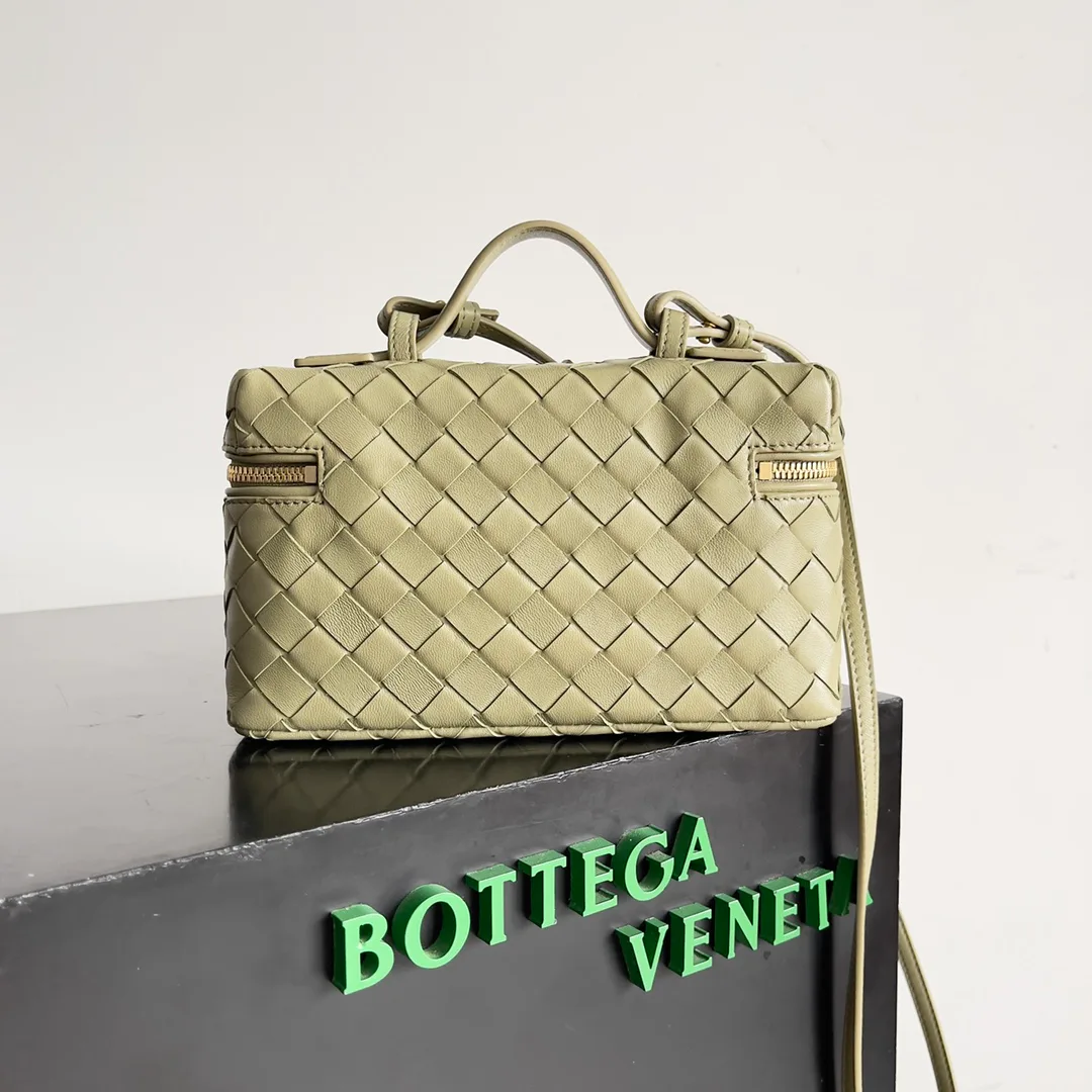 Women's Shoulder Bags BOTTEGA VENETA 18367449