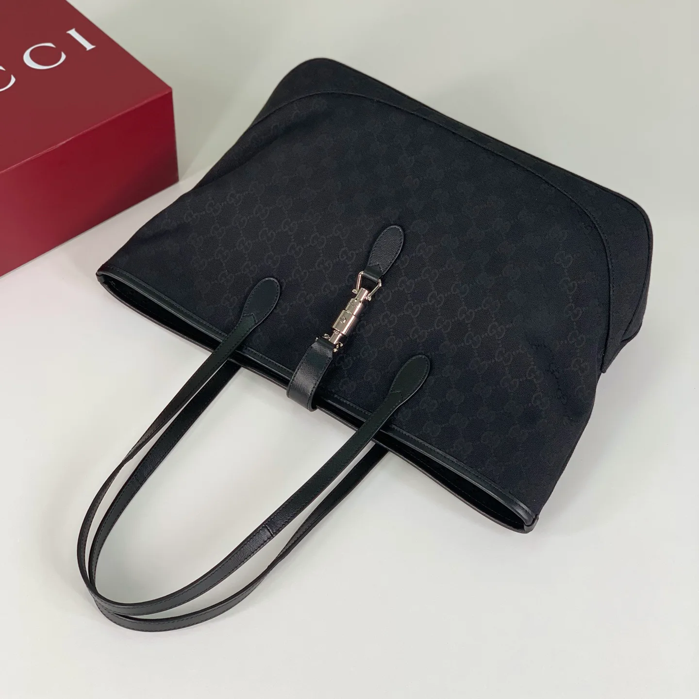 Women's Classic Handbags GUCCI 17574165