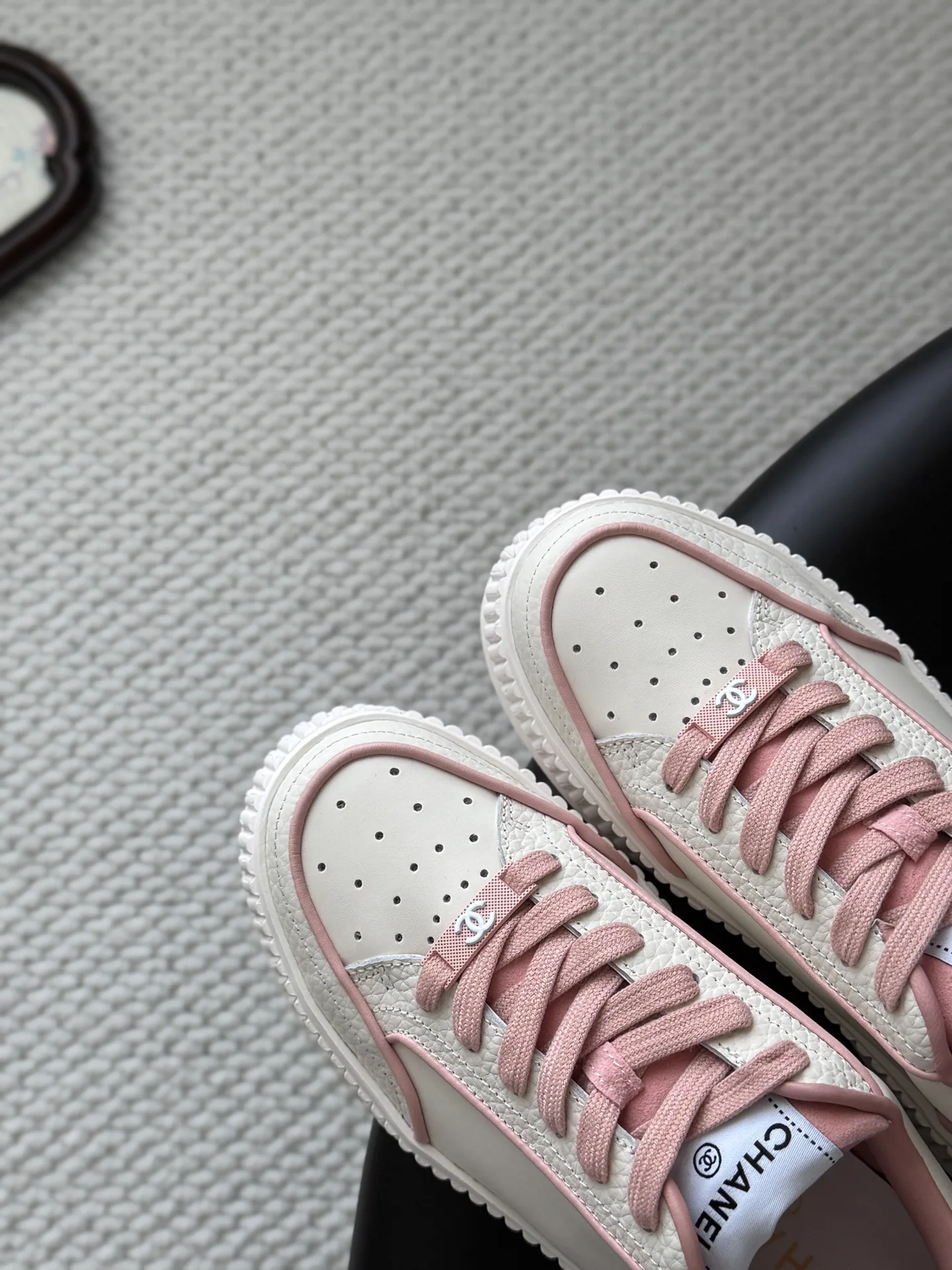 Women's Sneakers CHANEL 17364643