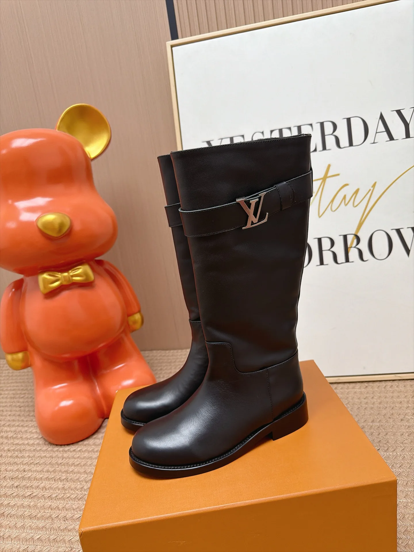 Women's Boots LOUIS VUITTON 18006606