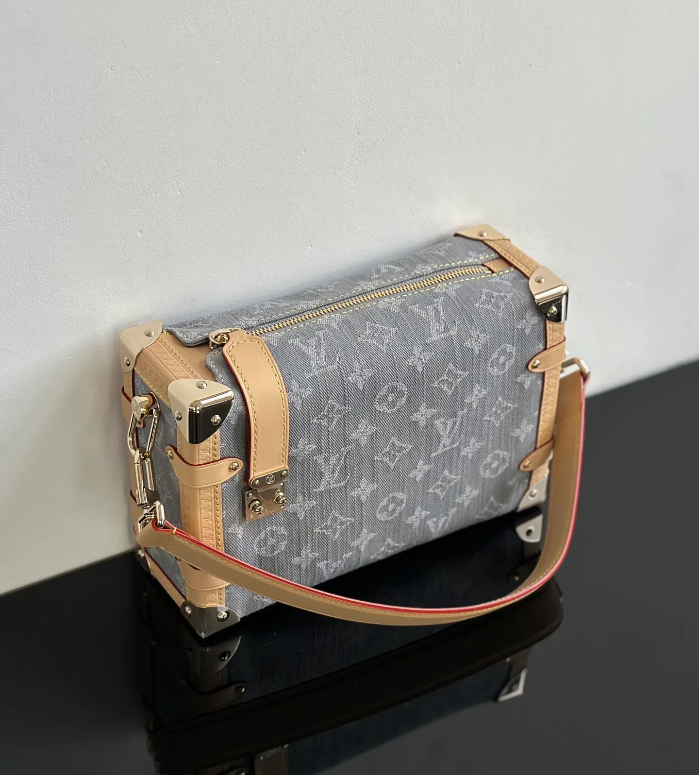 Women's Classic Handbags LOUIS VUITTON 18376409