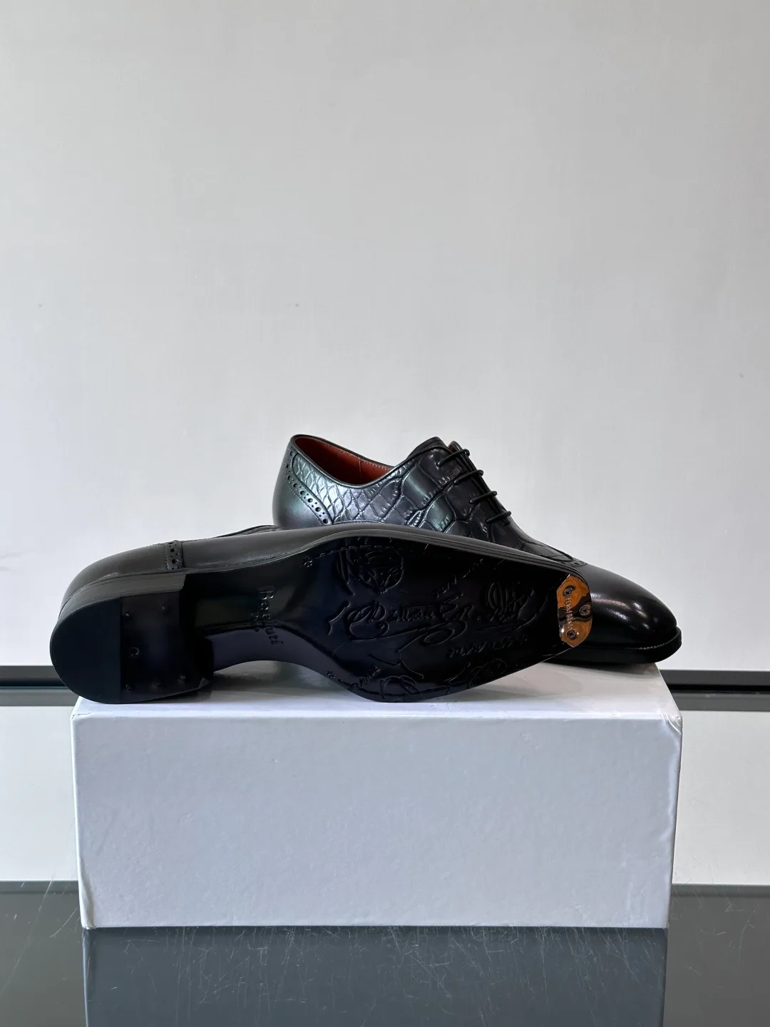 Men's Loafers And Dress Shoes BERLUTI 17466896