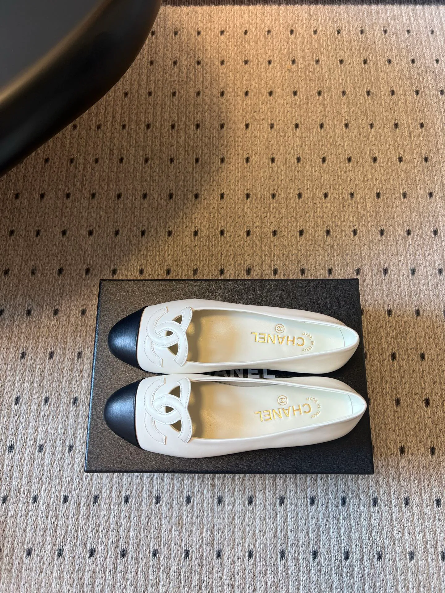 Women's Ballet Flats CHANEL 17801646