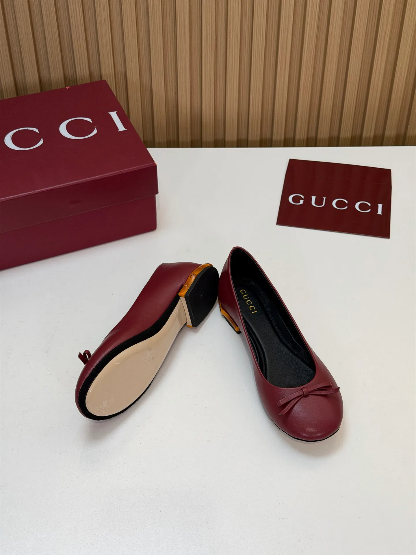 Women's Ballet Flats GUCCI 18083634