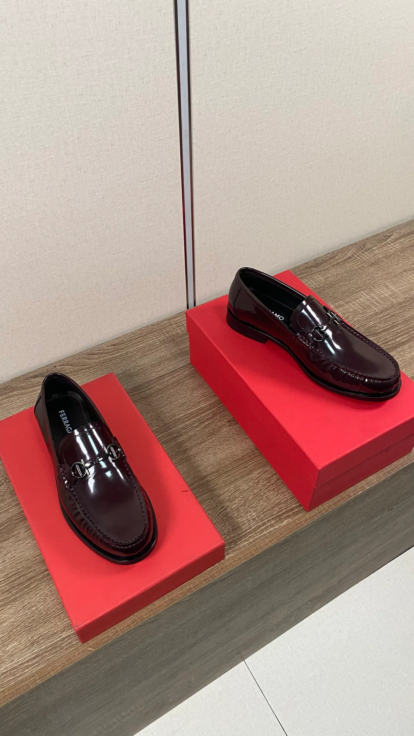 Men's Loafers And Dress Shoes SALVATORE FERRAGAMO 18078710
