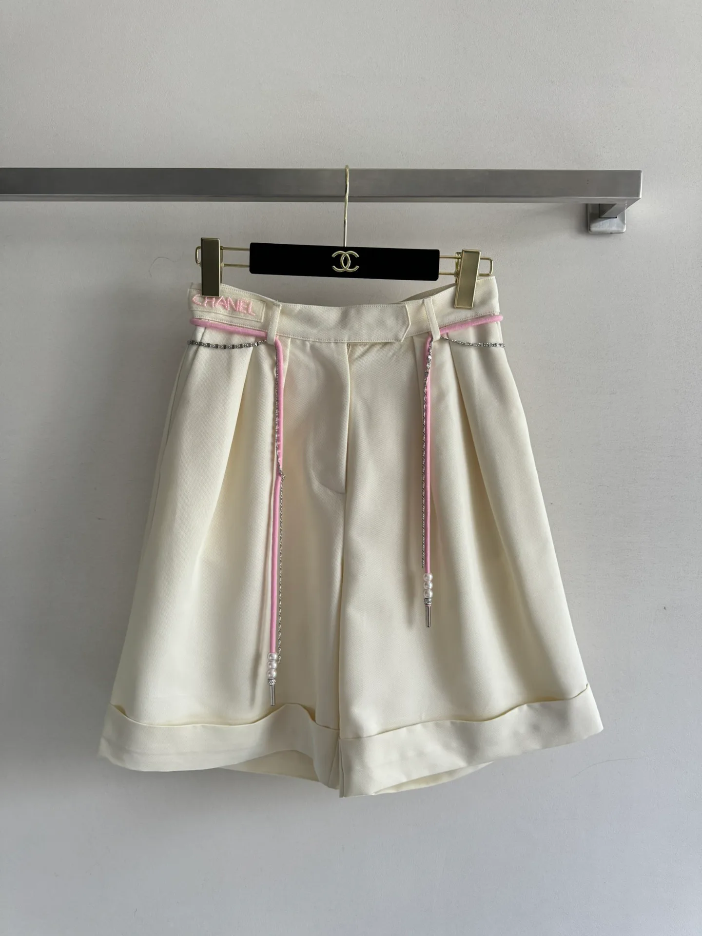 Women's Shorts CHANEL 16895186