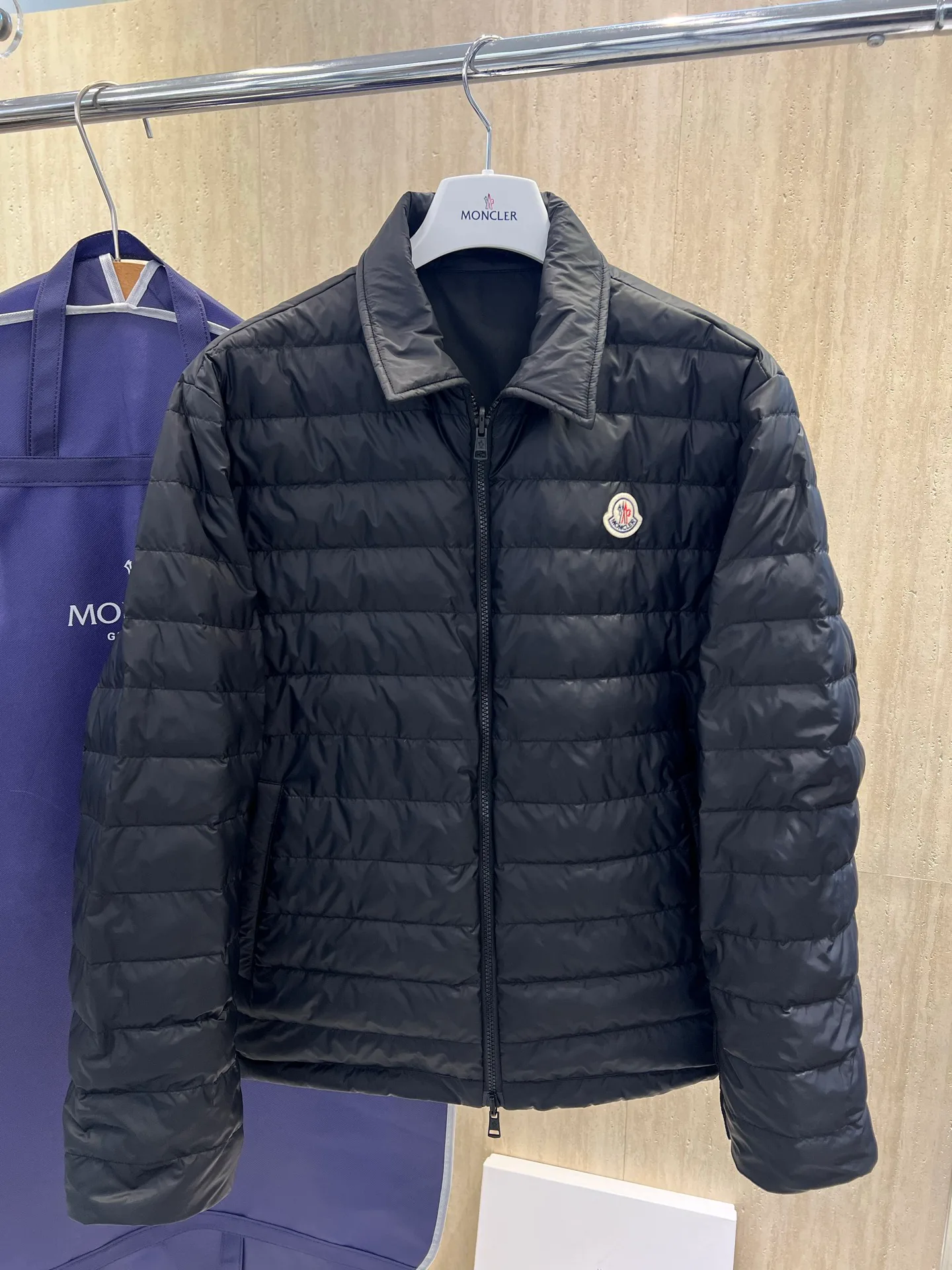 Men's Jackets And Down Jackets MONCLER 18330397