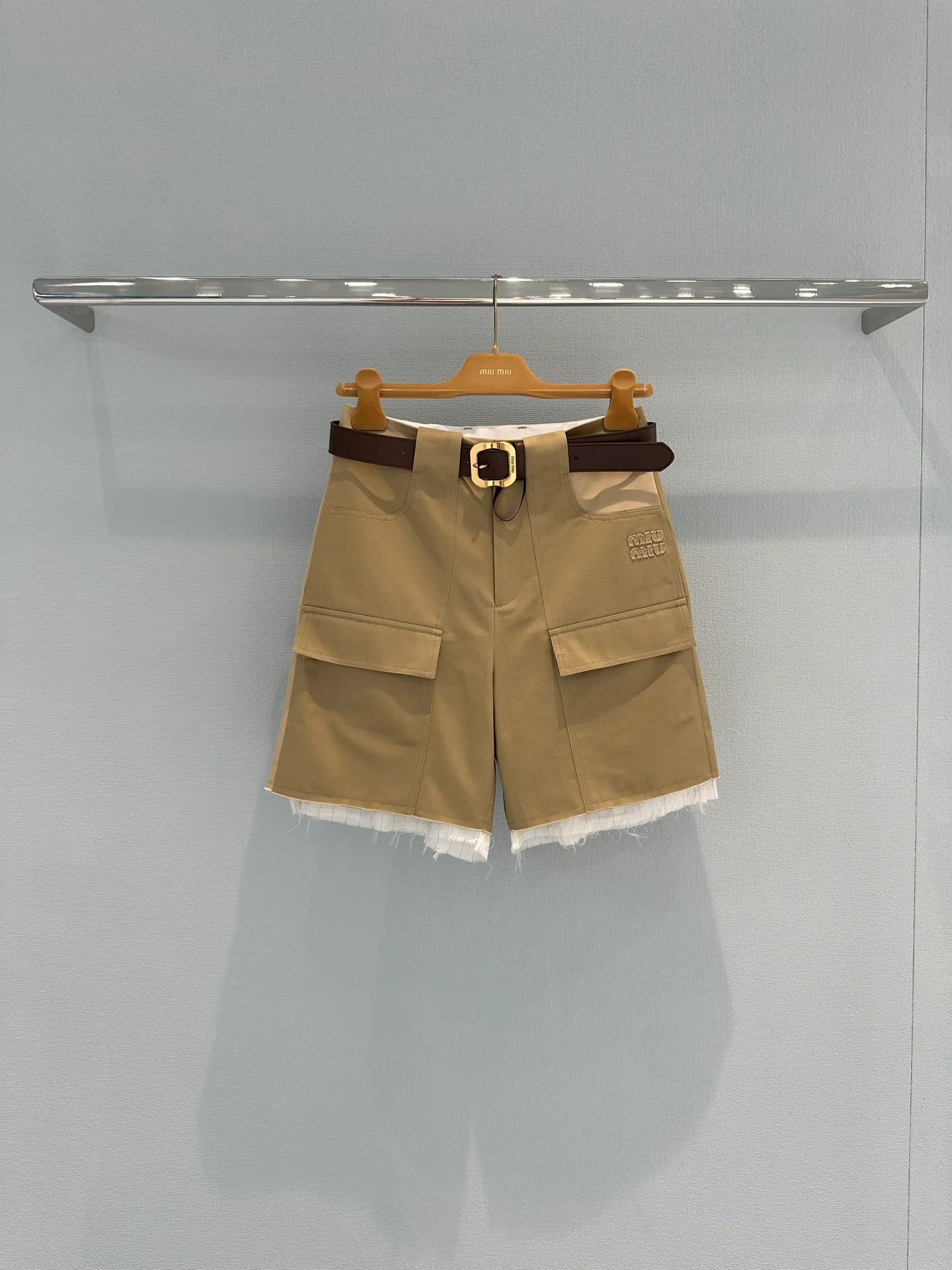 Women's Shorts MIU MIU 18114624