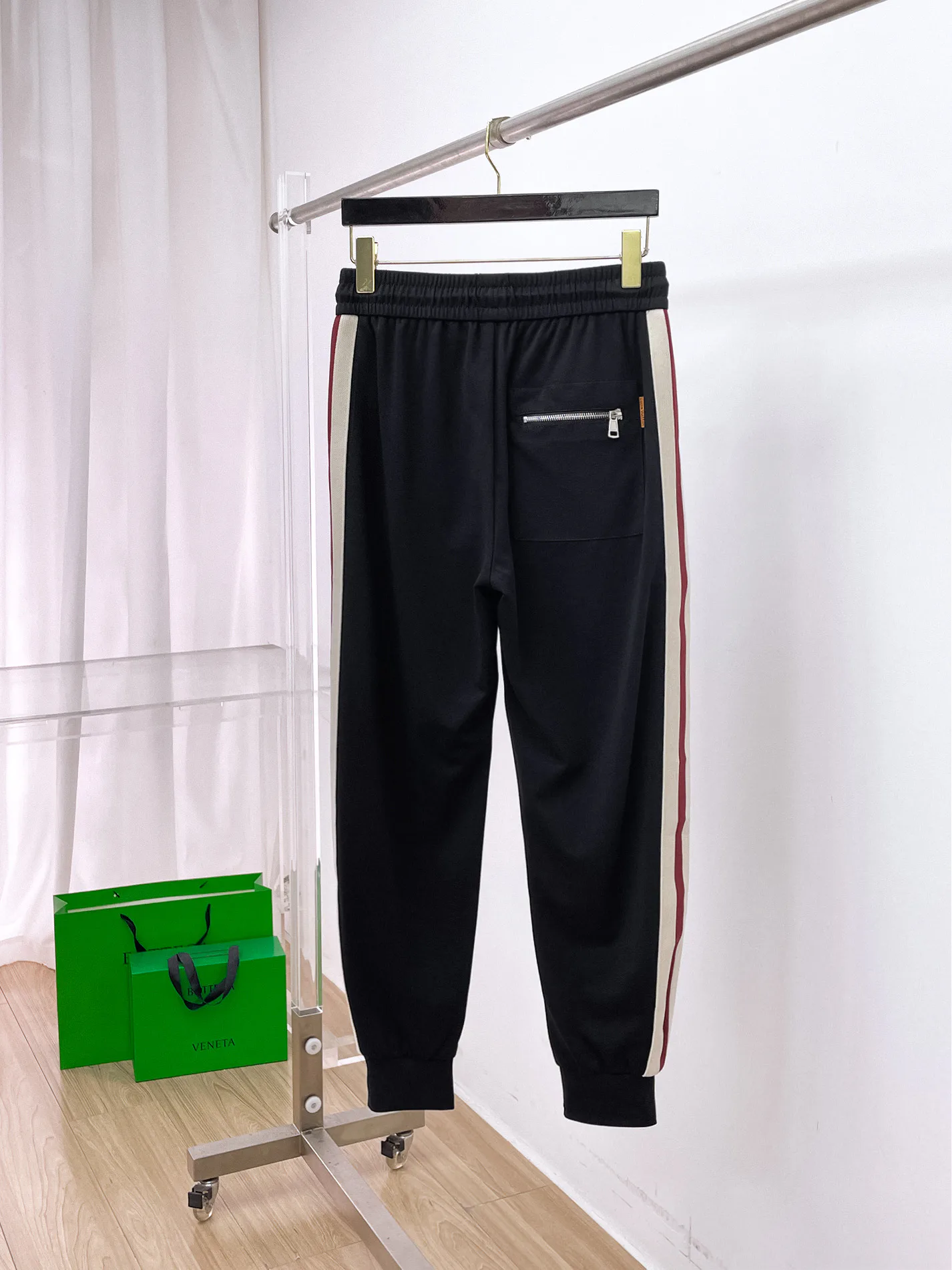 Men's Trousers LOUIS VUITTON 18399314