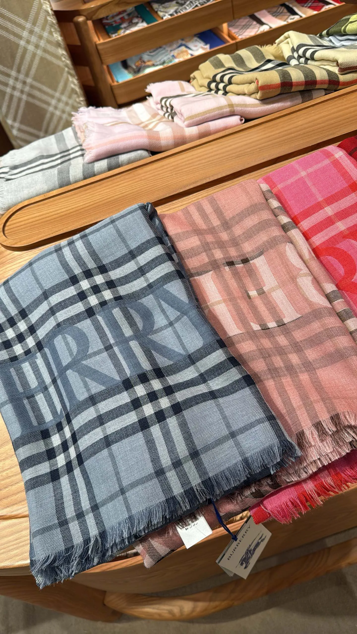 Scarves BURBERRY 18093310