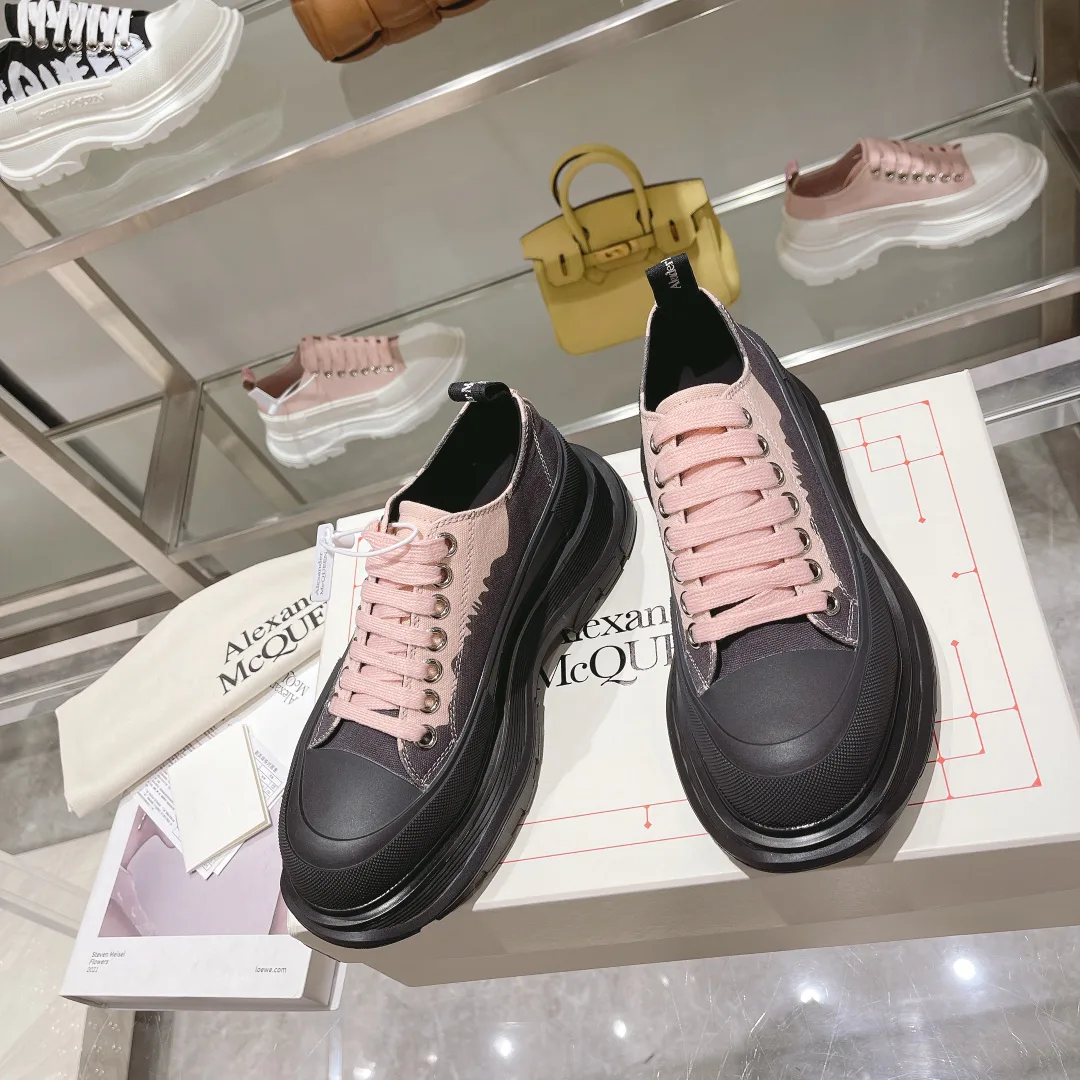 Кроссовки Женские Alexander Mcqueen 18561934