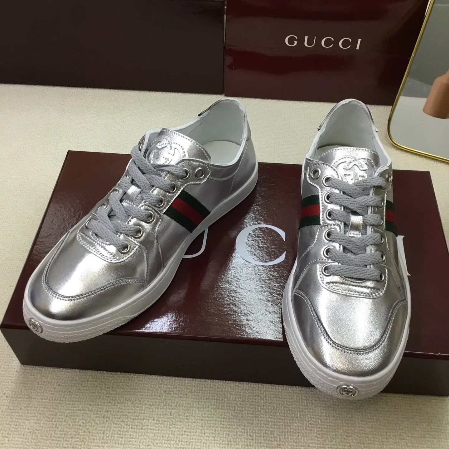 Women's Sneakers GUCCI 16893685