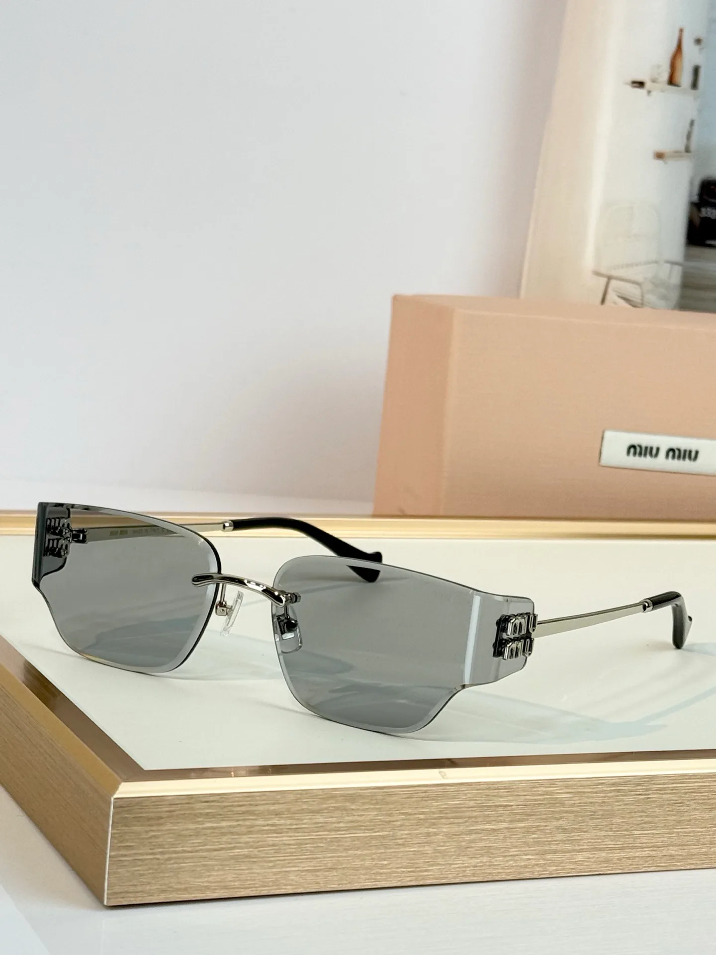 Glasses MIU MIU 18118082