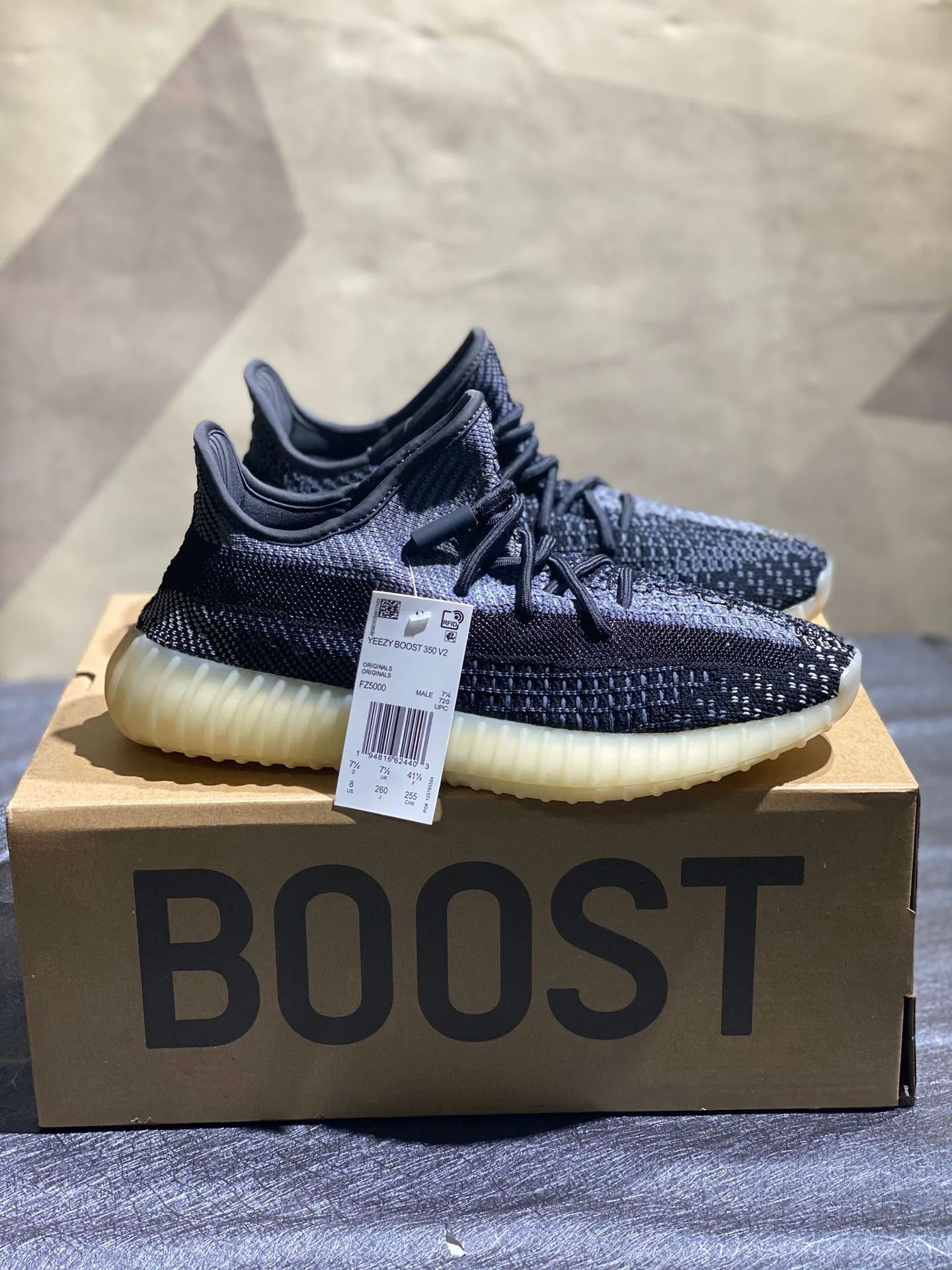 Women's Sneakers YEEZY 17326251