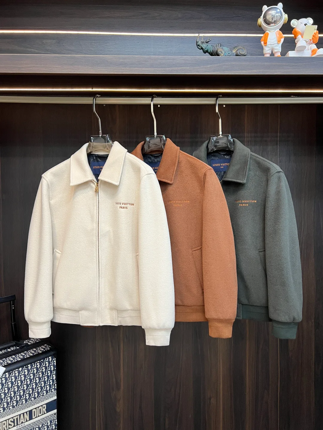 Men's Jackets And Down Jackets LOUIS VUITTON 18140201